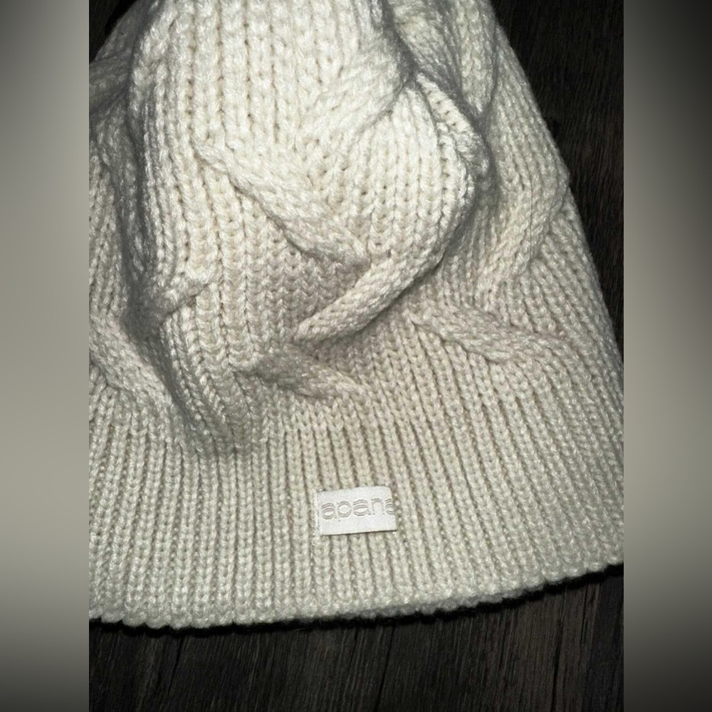 NWT Apana brand knit beanie hat - Picture 5 of 5